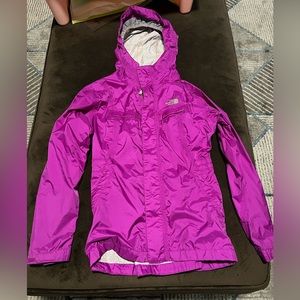 The North Face Purple Size Large Windbreaker/Rain Jacket